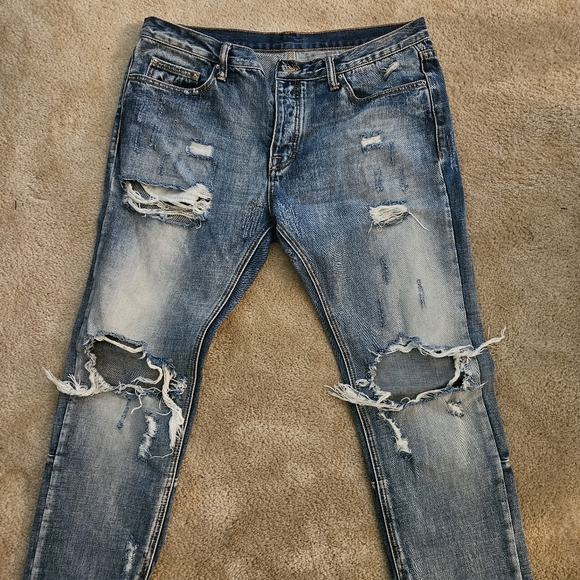 MNML Jeans - Picture 2 of 4